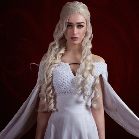 Delicate Daenerys Targaryen Cosplay from Game of Thrones