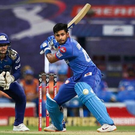 Delhi Capitals Outplay Mumbai Indians to Claim Top Spot