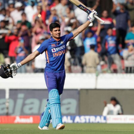 शुभमन गिल का ऐतिहासिक शतक: कप्तानी के पहले साल में विराट कोहली के रिकॉर्ड की बराबरी, एक नए युग का आरंभ